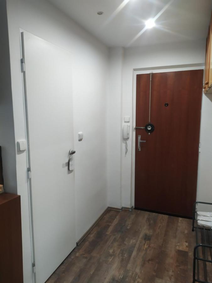 Pisqor Apartment - Self Check-In Bratislava Exterior foto